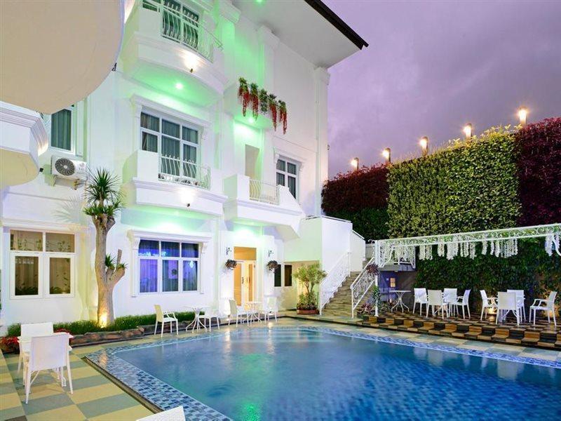 Sahira Butik Pakuan Syariah Hotel Μπογκόρ Εξωτερικό φωτογραφία